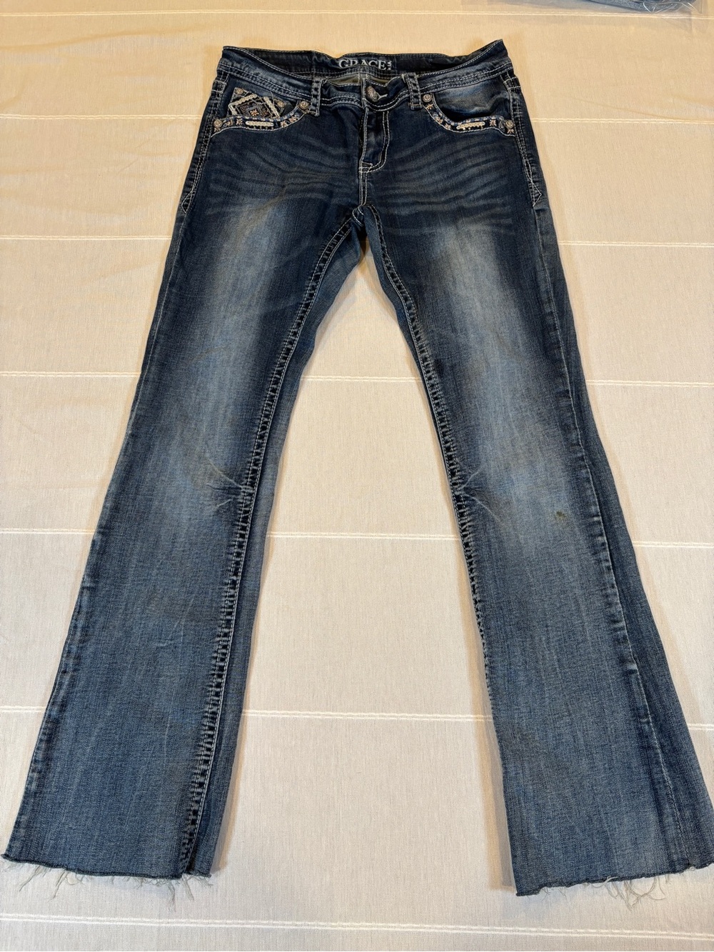 Grace in LA Embellished Bootcut Jeans Size 29 Dark Wash Mid Rise Stretch Raw Hem